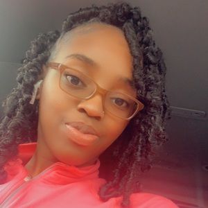 Meet your Posher, Janelle